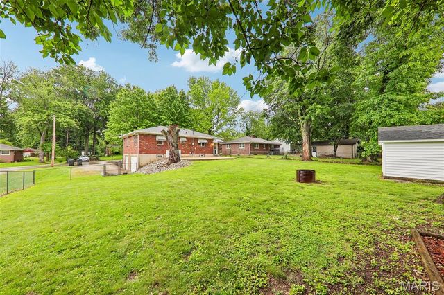 39 Mark Drive, Fairview Heights, IL 62208