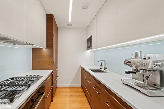 380 Lenox Ave Apt 9G, New York City, NY 10027