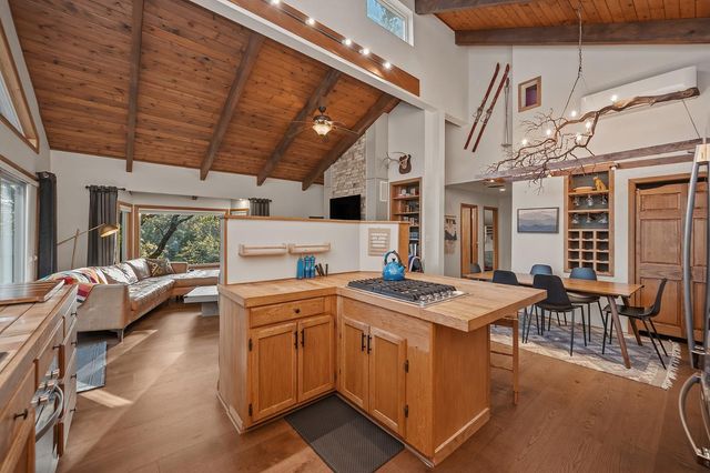1260 Canyon View Ct, Arnold, CA 95223