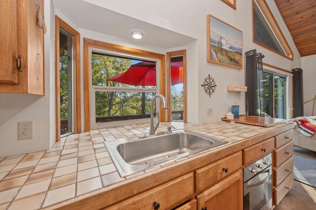 1260 Canyon View Ct, Arnold, CA 95223