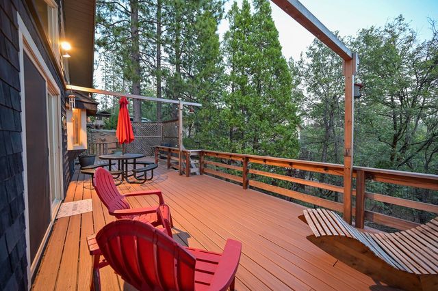 1260 Canyon View Ct, Arnold, CA 95223