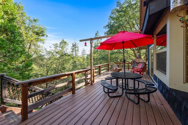 1260 Canyon View Ct, Arnold, CA 95223