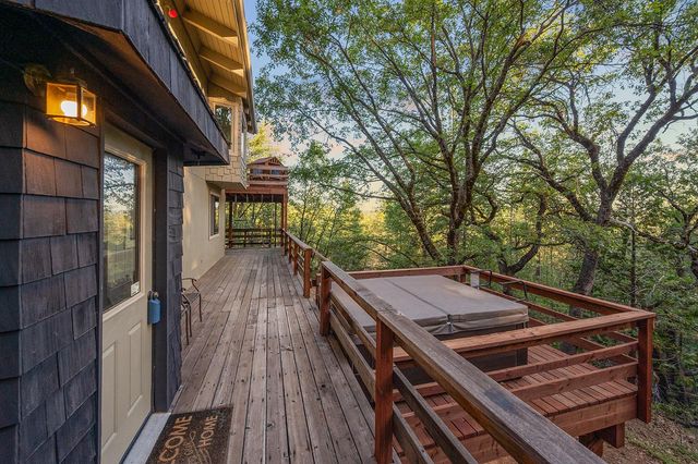 1260 Canyon View Ct, Arnold, CA 95223