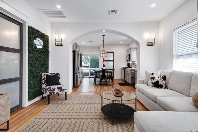 324 Hammond, San Antonio, TX 78210