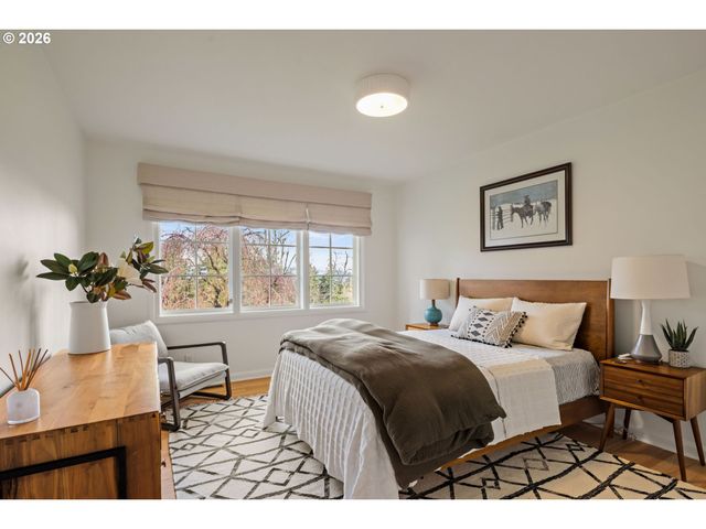 875 W 36TH Ave, Eugene, OR 97405