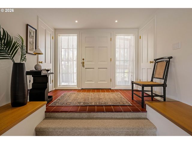 875 W 36TH Ave, Eugene, OR 97405