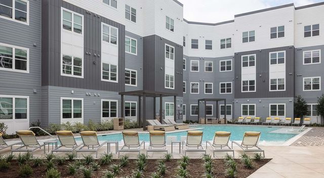 10800 Hammerly Boulevard 389, Houston, TX 77043