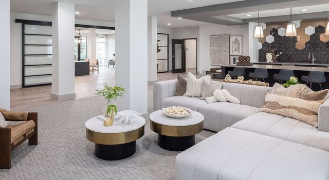 10800 Hammerly Boulevard 389, Houston, TX 77043