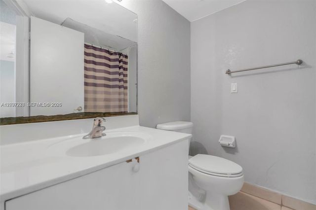 4235 N University Dr 115, Sunrise, FL 33351