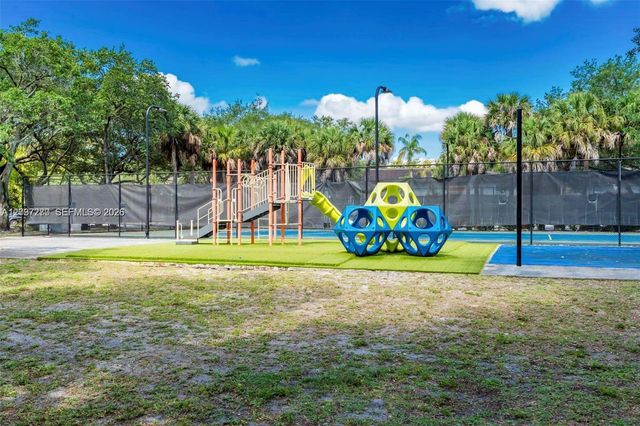 4235 N University Dr 115, Sunrise, FL 33351