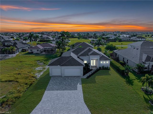 821 NW 37th PL, Cape Coral, FL 33993