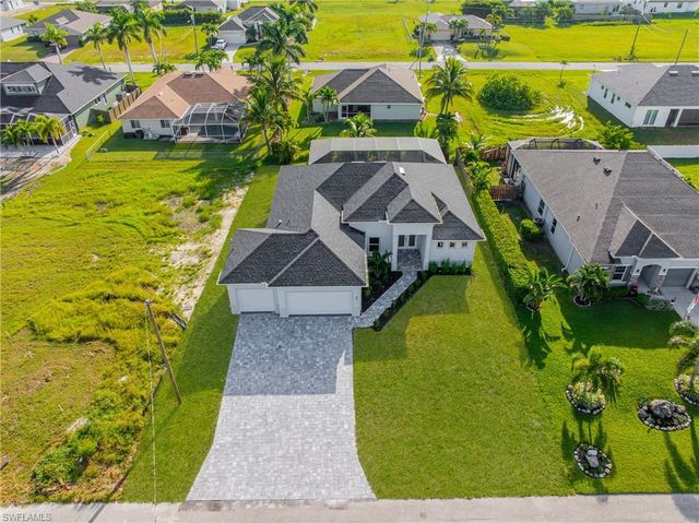 821 NW 37th PL, Cape Coral, FL 33993