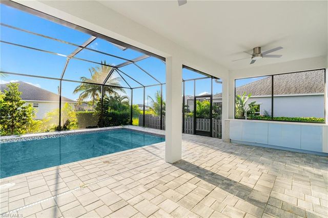 821 NW 37th PL, Cape Coral, FL 33993