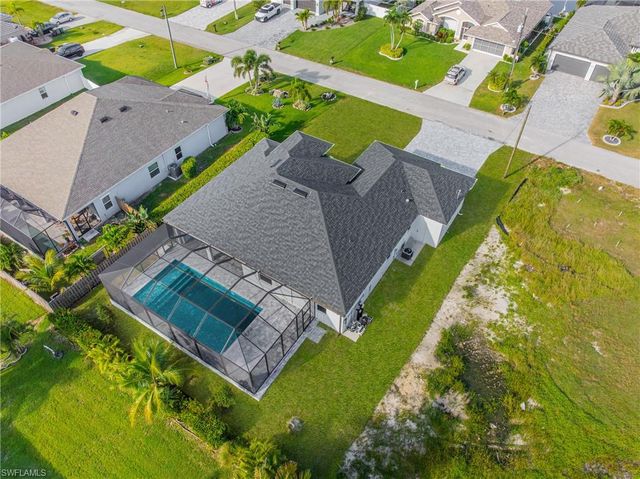 821 NW 37th PL, Cape Coral, FL 33993