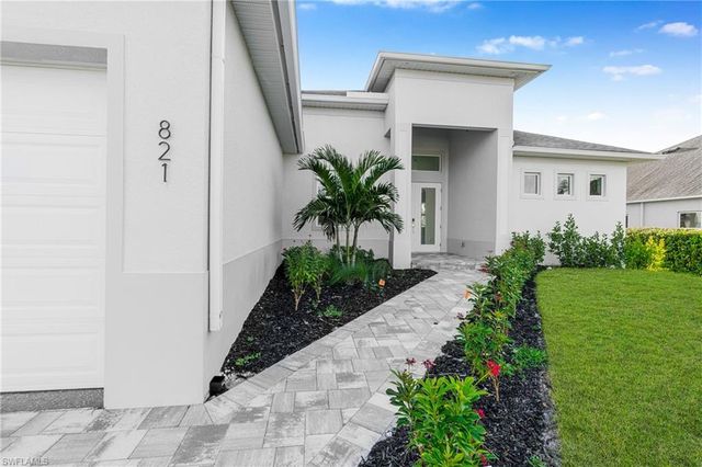 821 NW 37th PL, Cape Coral, FL 33993