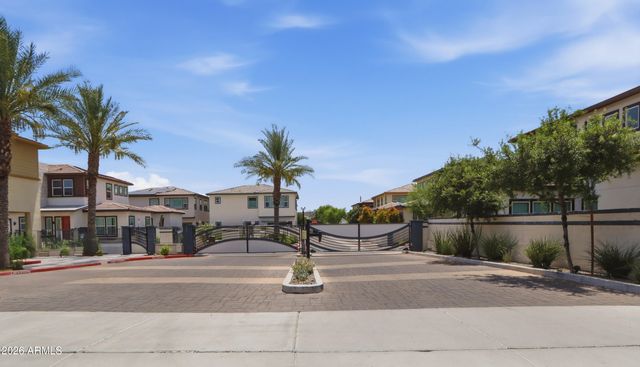1555 E OCOTILLO Road 20, Phoenix, AZ 85014