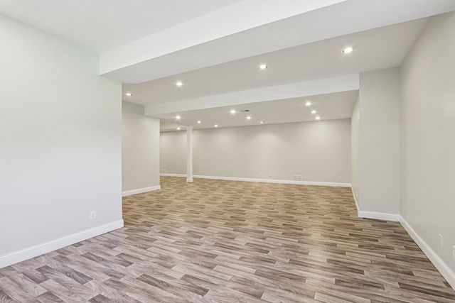 6605 Oakwood Manor Drive, Crystal Lake, IL 60012