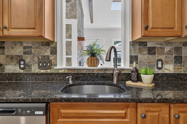 3 Hill Wood Way, East Sandwich, MA 02537