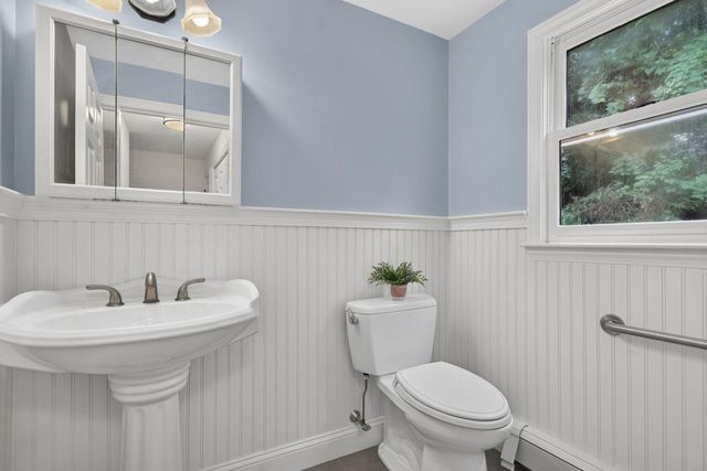3 Hill Wood Way, East Sandwich, MA 02537