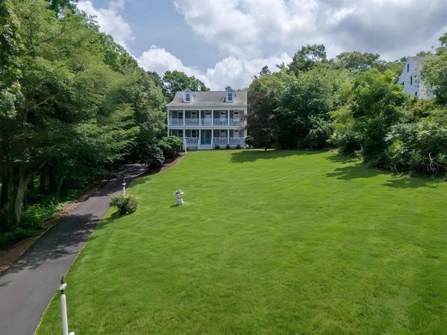 3 Hill Wood Way, East Sandwich, MA 02537