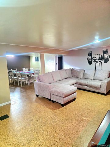 32629 Dover Avenue, Warren, MI 48088