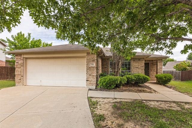 556 Winbridge Lane, Fort Worth, TX 76052
