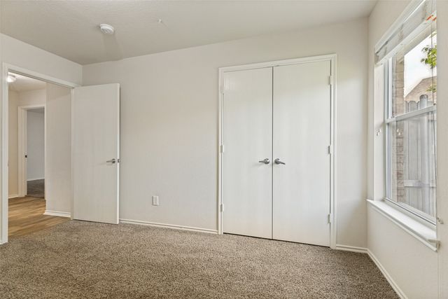 556 Winbridge Lane, Fort Worth, TX 76052