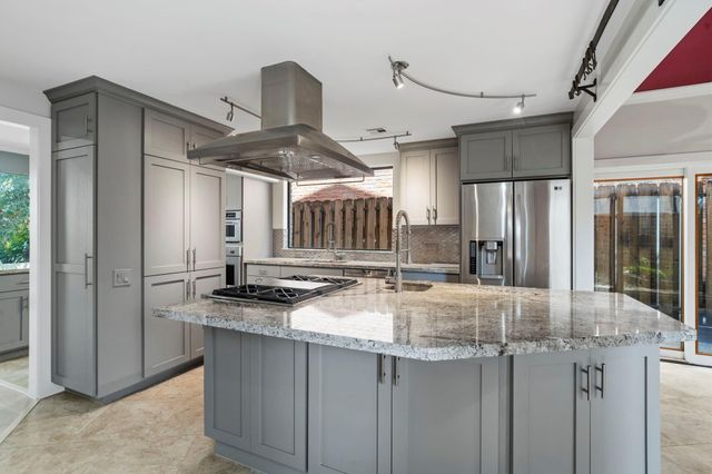 6215 Westcott Street A, Houston, TX 77007