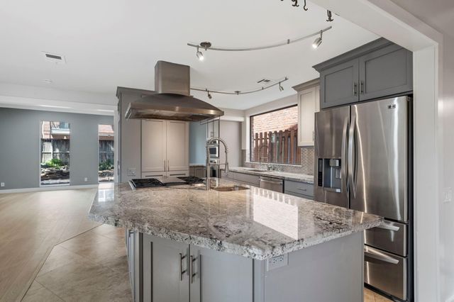 6215 Westcott Street A, Houston, TX 77007