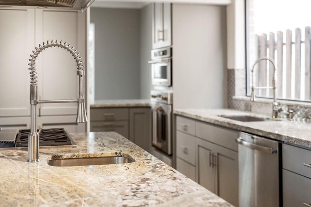 6215 Westcott Street A, Houston, TX 77007