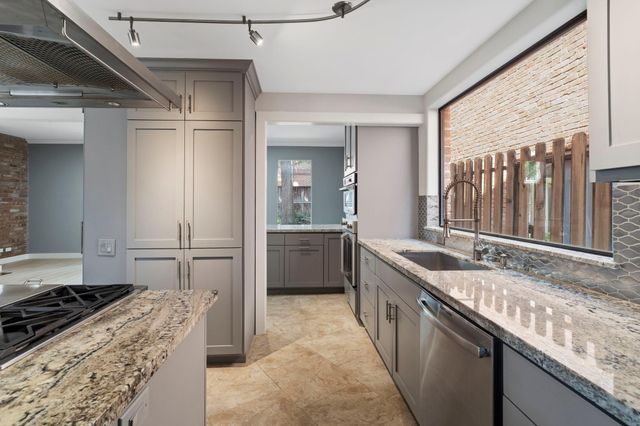 6215 Westcott Street A, Houston, TX 77007