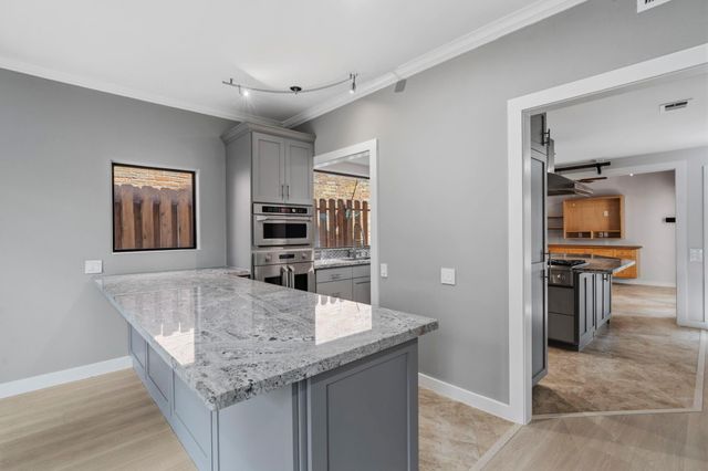 6215 Westcott Street A, Houston, TX 77007