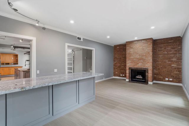 6215 Westcott Street A, Houston, TX 77007