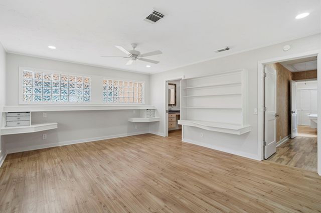 6215 Westcott Street A, Houston, TX 77007