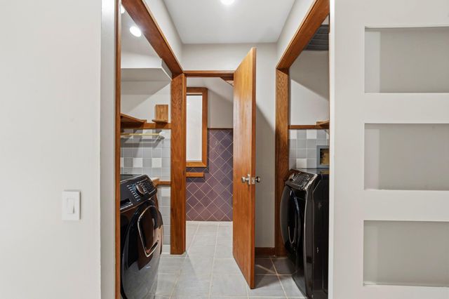6215 Westcott Street A, Houston, TX 77007