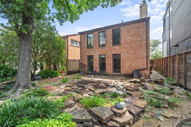 6215 Westcott Street A, Houston, TX 77007