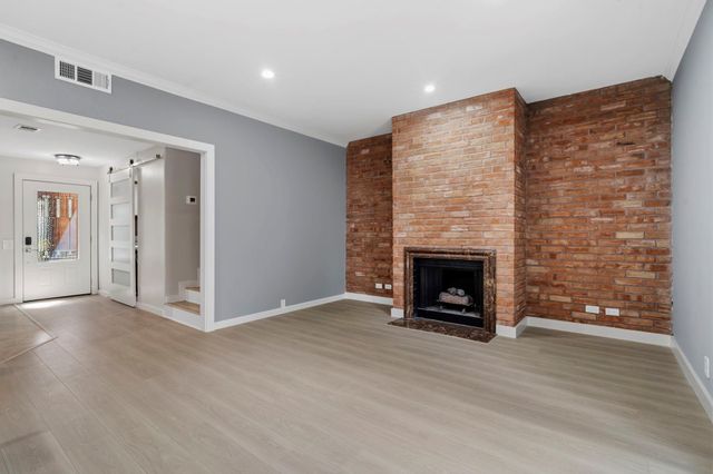 6215 Westcott Street A, Houston, TX 77007