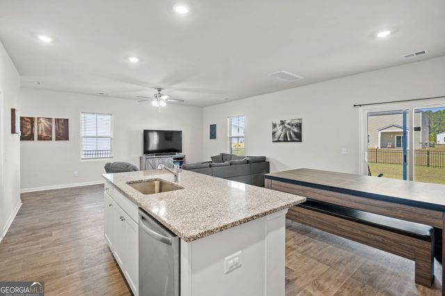102 Hydrangea Way, Bloomingdale, GA 31302