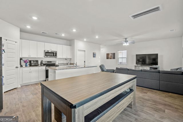 102 Hydrangea Way, Bloomingdale, GA 31302