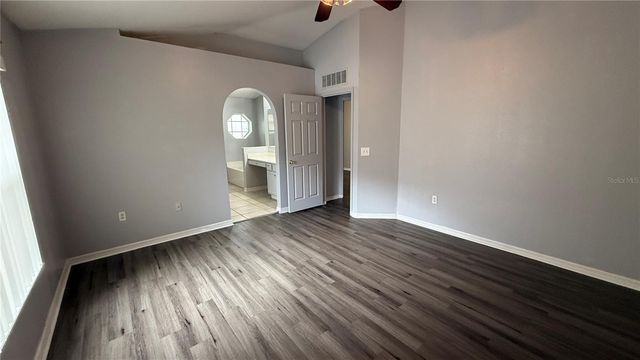 2210 NICOLLETT WAY, Leesburg, FL 34748