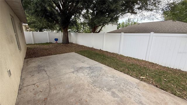 2210 NICOLLETT WAY, Leesburg, FL 34748
