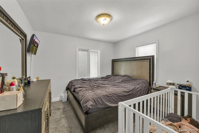 23241 Oak Street, Dearborn, MI 48128