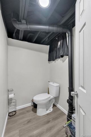 23241 Oak Street, Dearborn, MI 48128