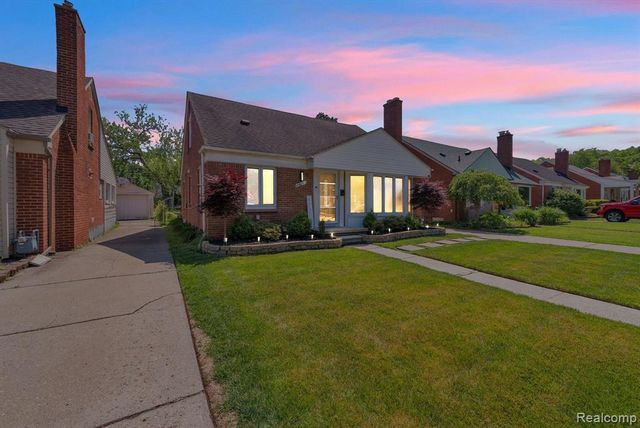 23241 Oak Street, Dearborn, MI 48128