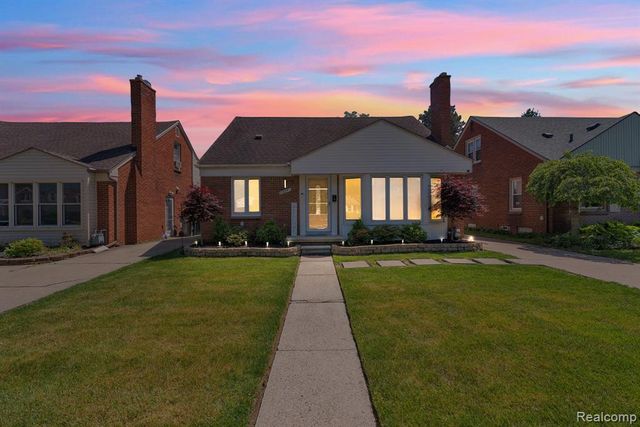 23241 Oak Street, Dearborn, MI 48128