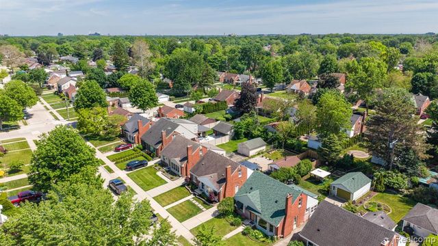23241 Oak Street, Dearborn, MI 48128