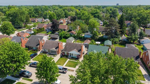 23241 Oak Street, Dearborn, MI 48128