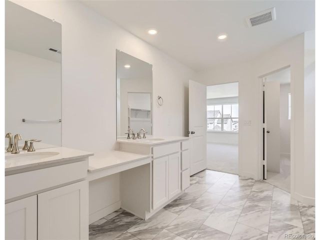 24492 E Evans Dr, Aurora, CO 80018