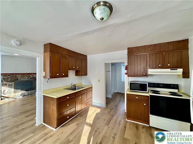 171 East Aluta Mill Road, Bushkill Twp, PA 18064