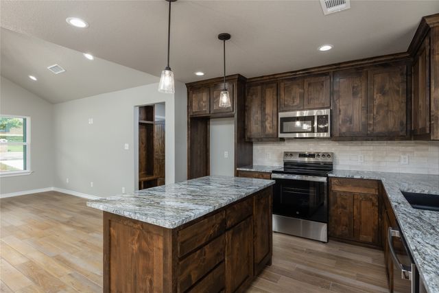 232 Prairie Street, Jacksboro, TX 76458